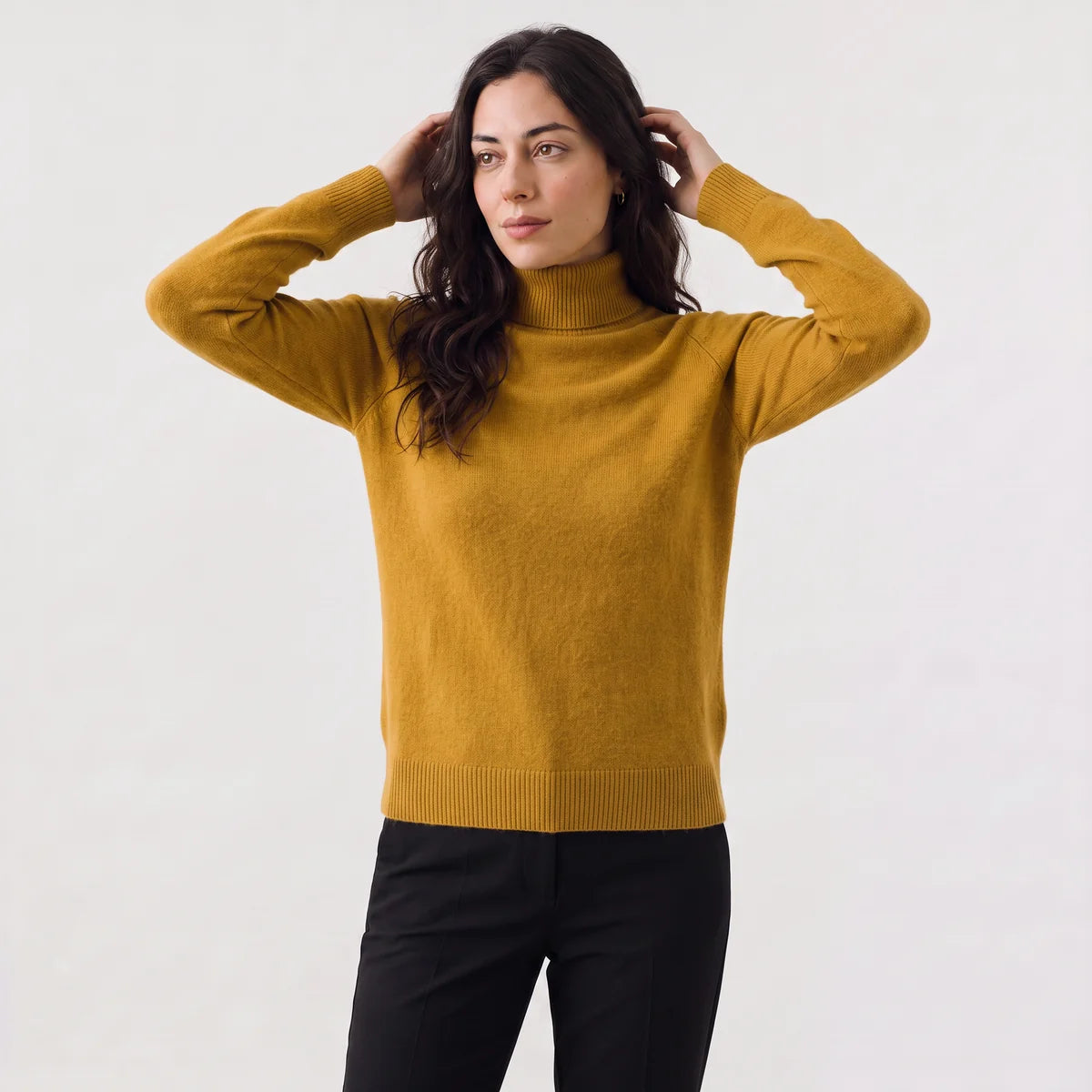 Women's Fine-Knit Turtleneck Sweater – Fitted Soft Knit Pullover | Nero & Luya