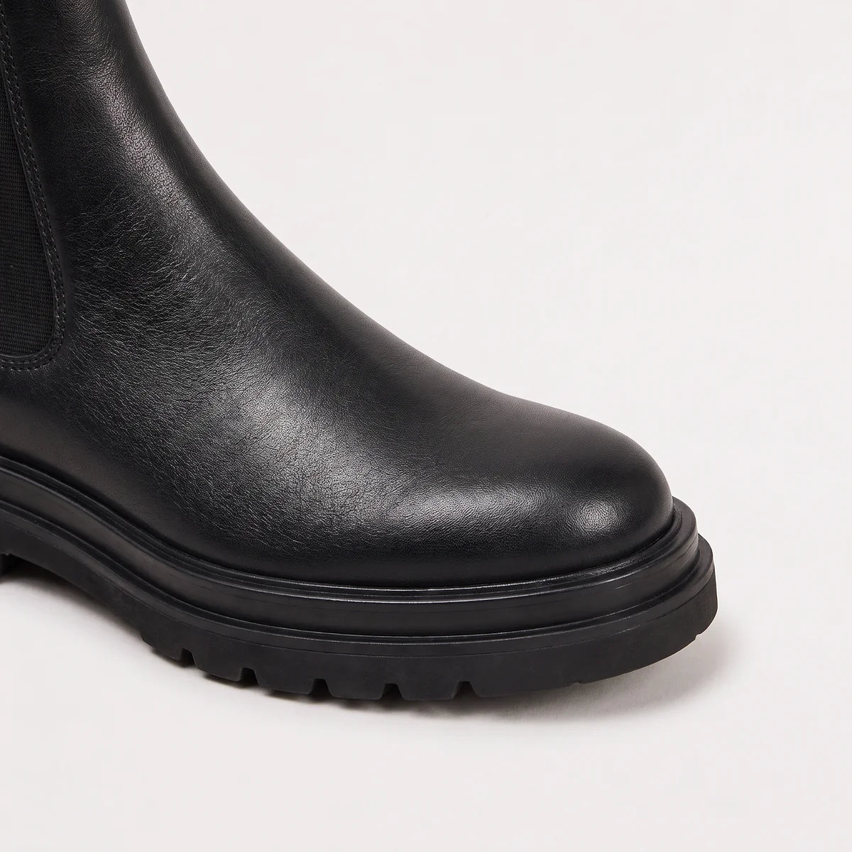 Women's Chunky Platform Chelsea Boots – Black Lug Sole Ankle Booties | Nero & Luya
