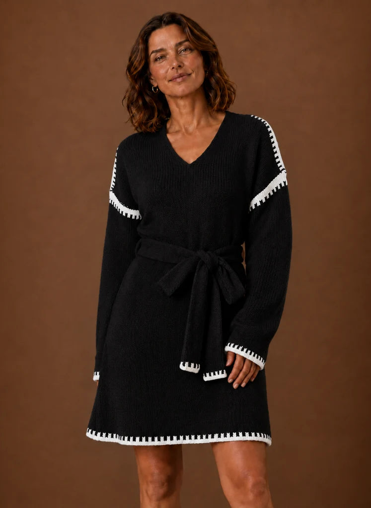 Women’s V-Neck Knit Sweater Dress with Waist Belt | Nero & Luya