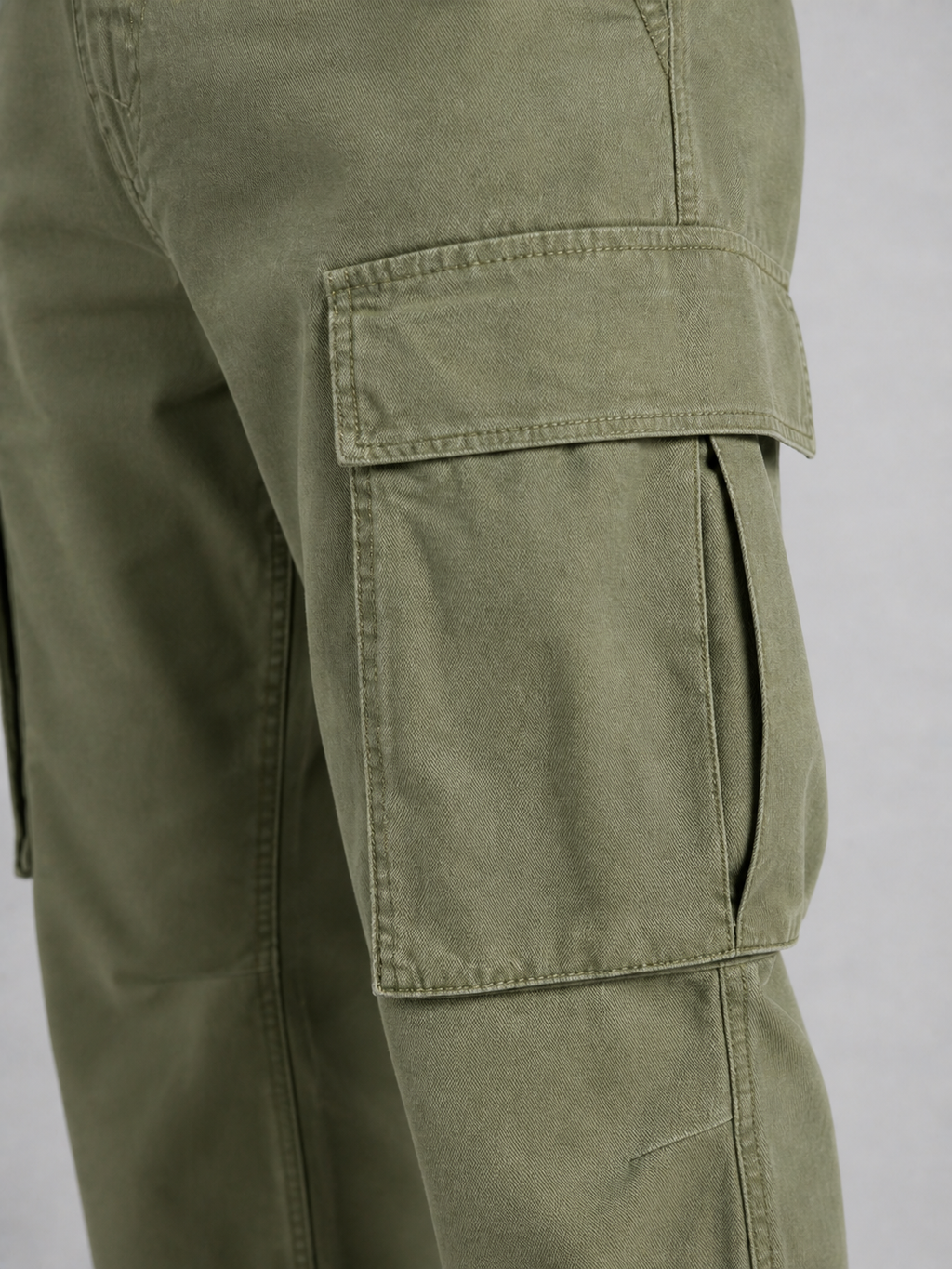Men's Relaxed Cargo Pants – Straight-Leg Utility Trousers | Nero & Luya