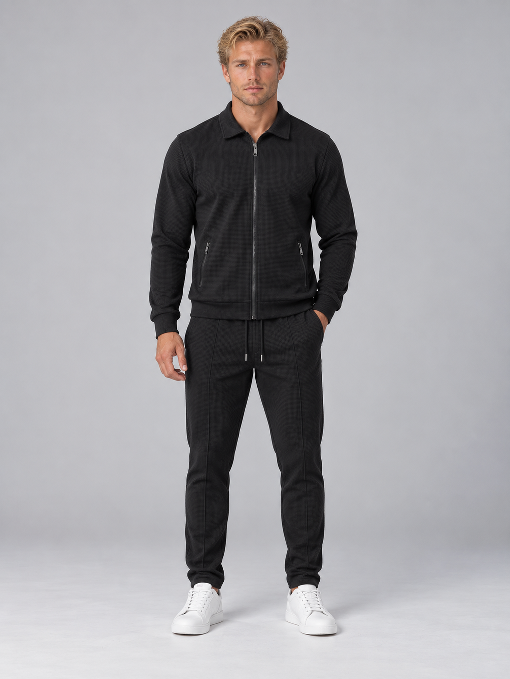 Tracksuit in Black