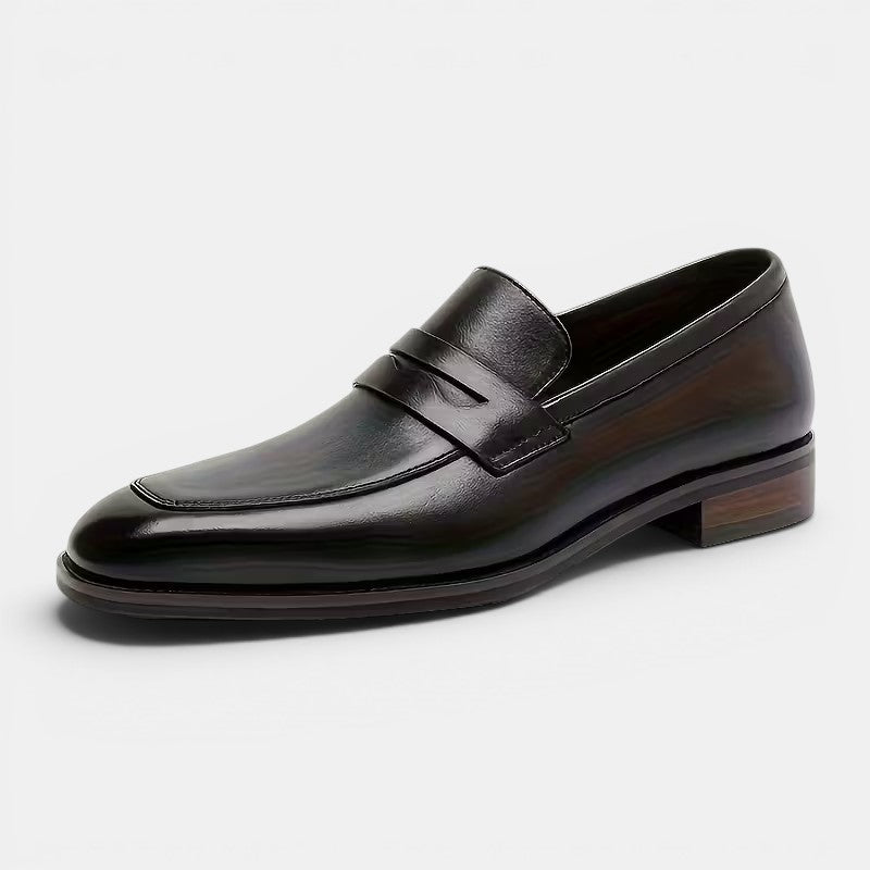 Loafers in Black