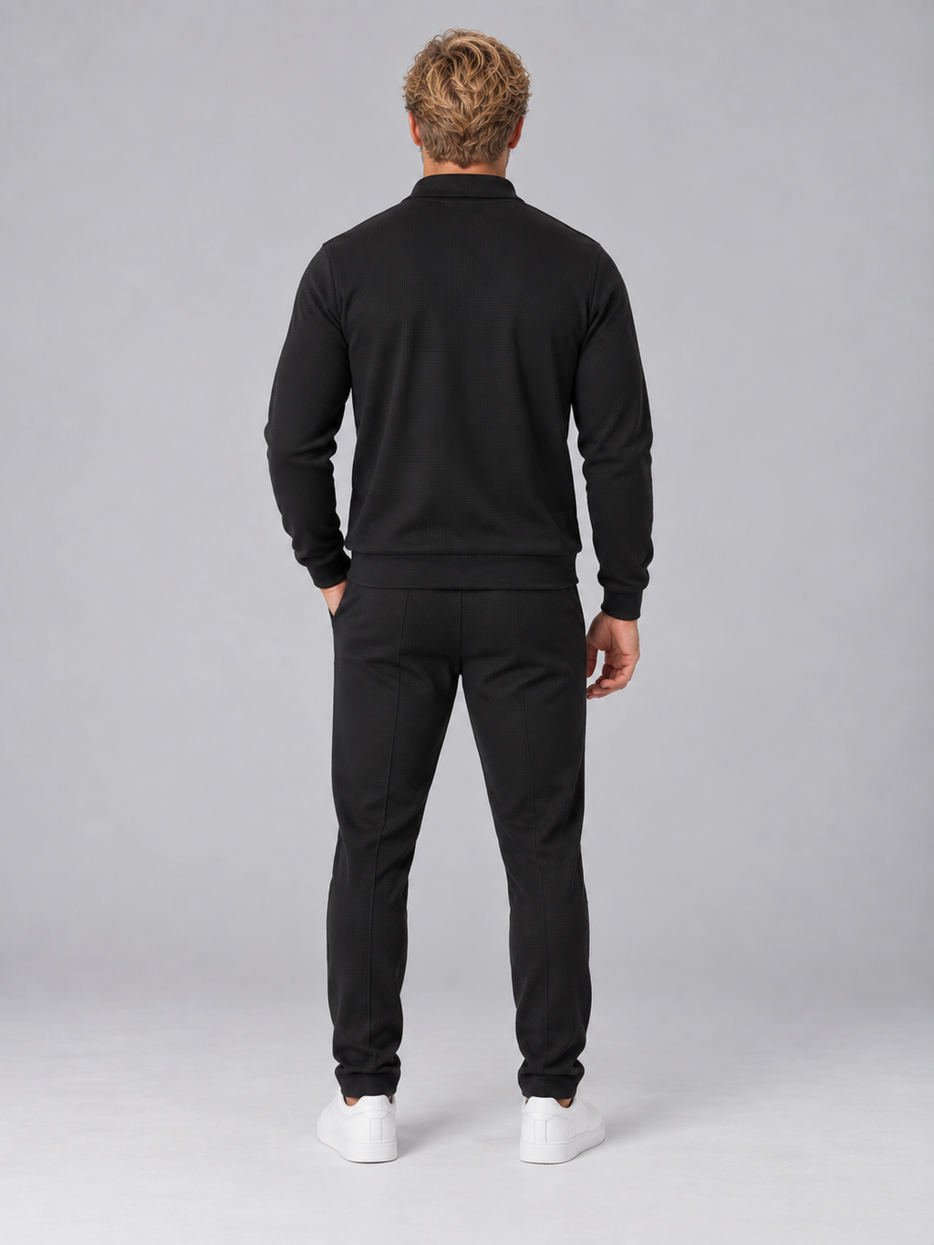 Tracksuit in Black