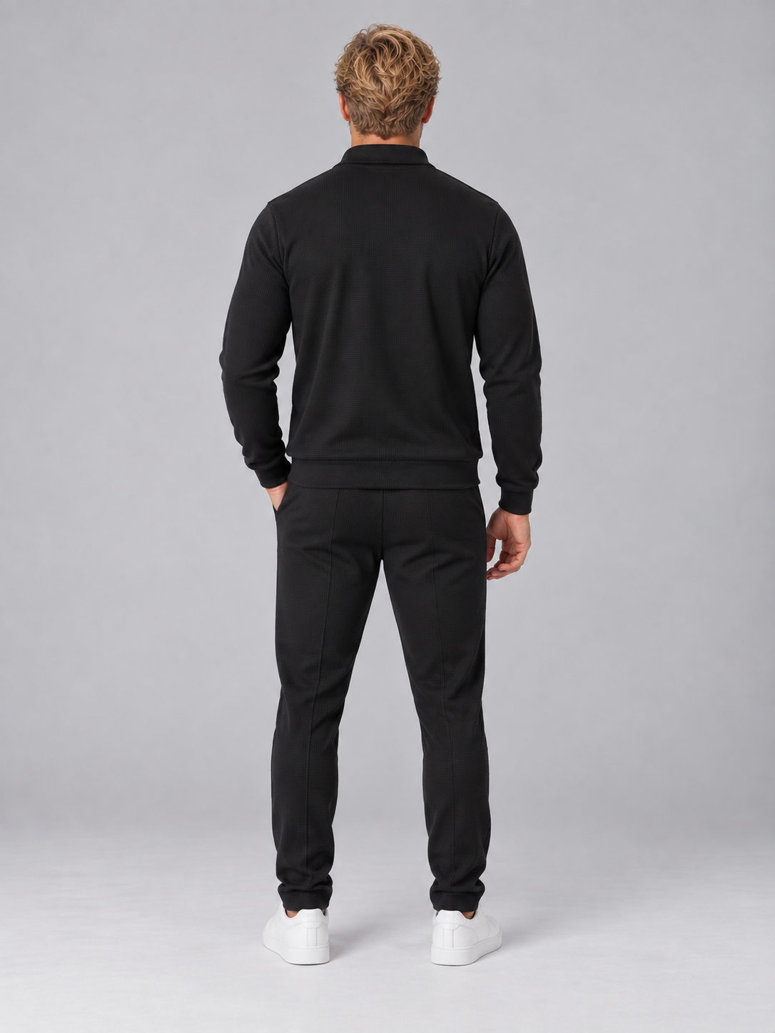 Tracksuit in Black