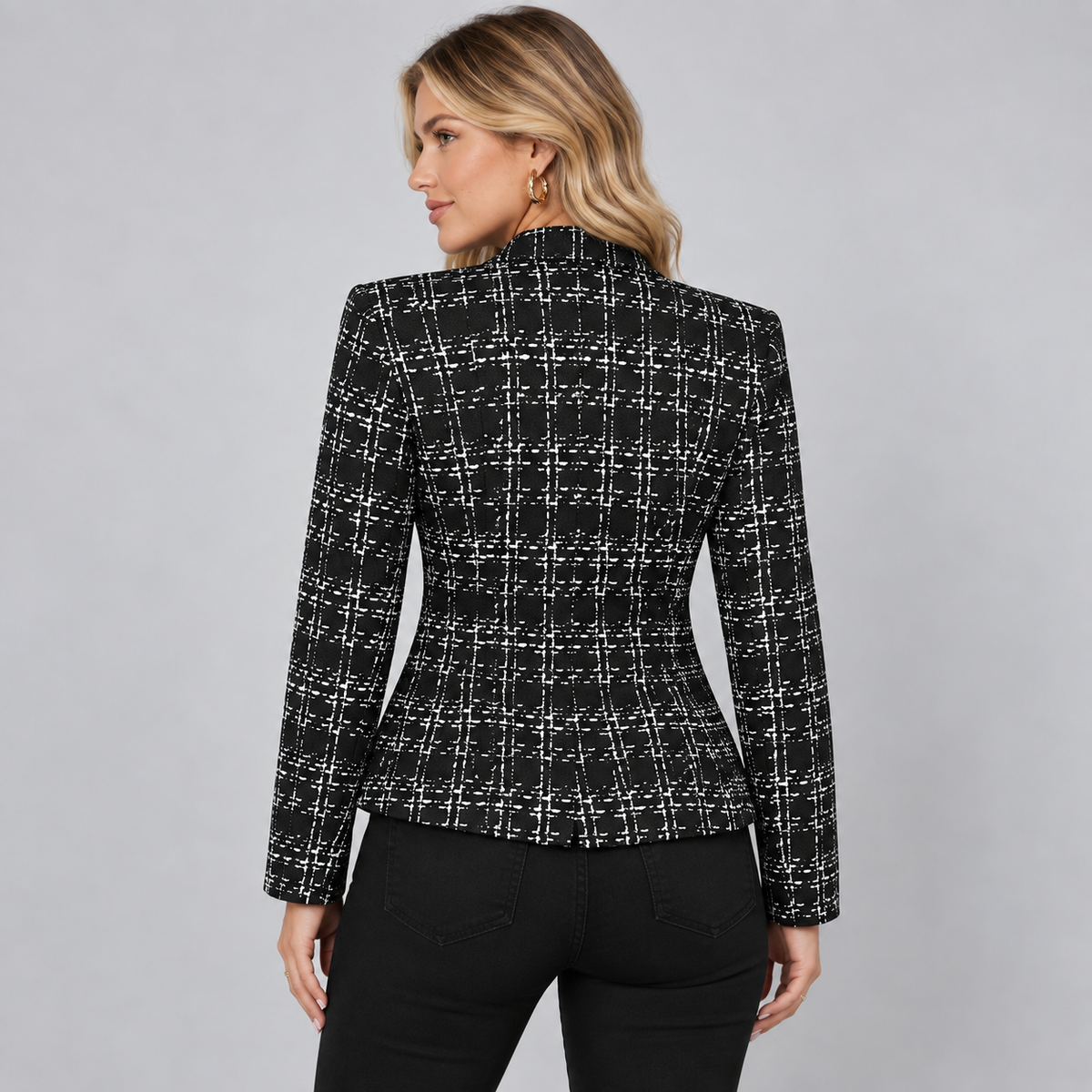 Cropped Blazer in Black