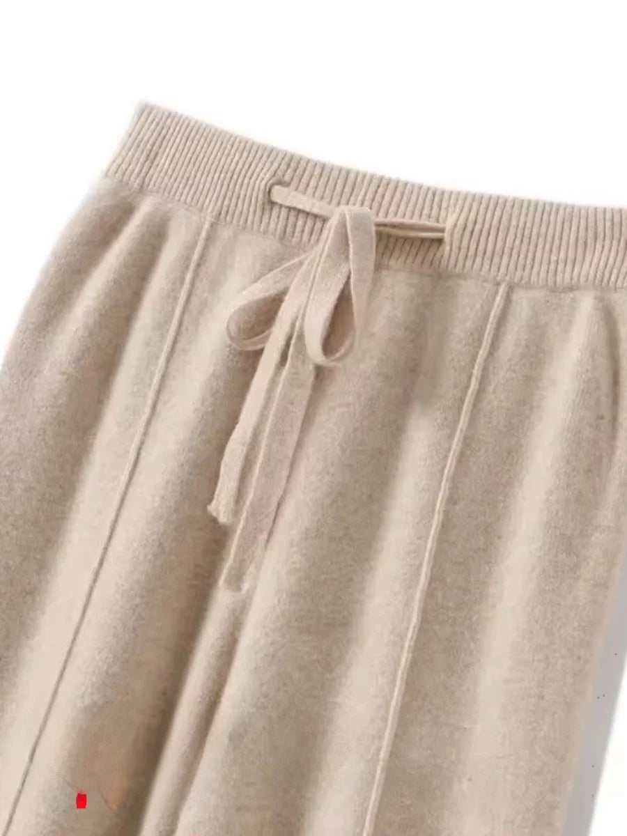 Pants in Beige