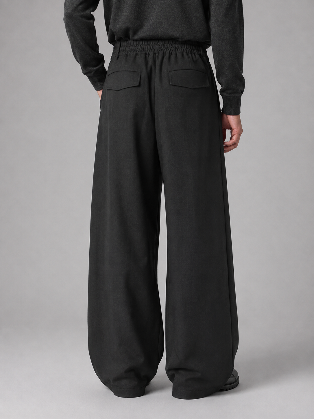 Pants in Black