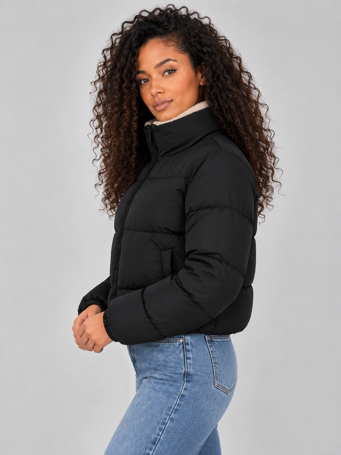 Puffer Jacket in Black