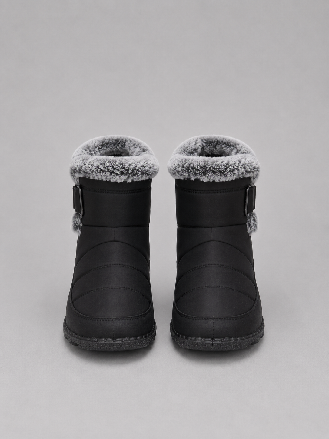 Snow Boots in Black