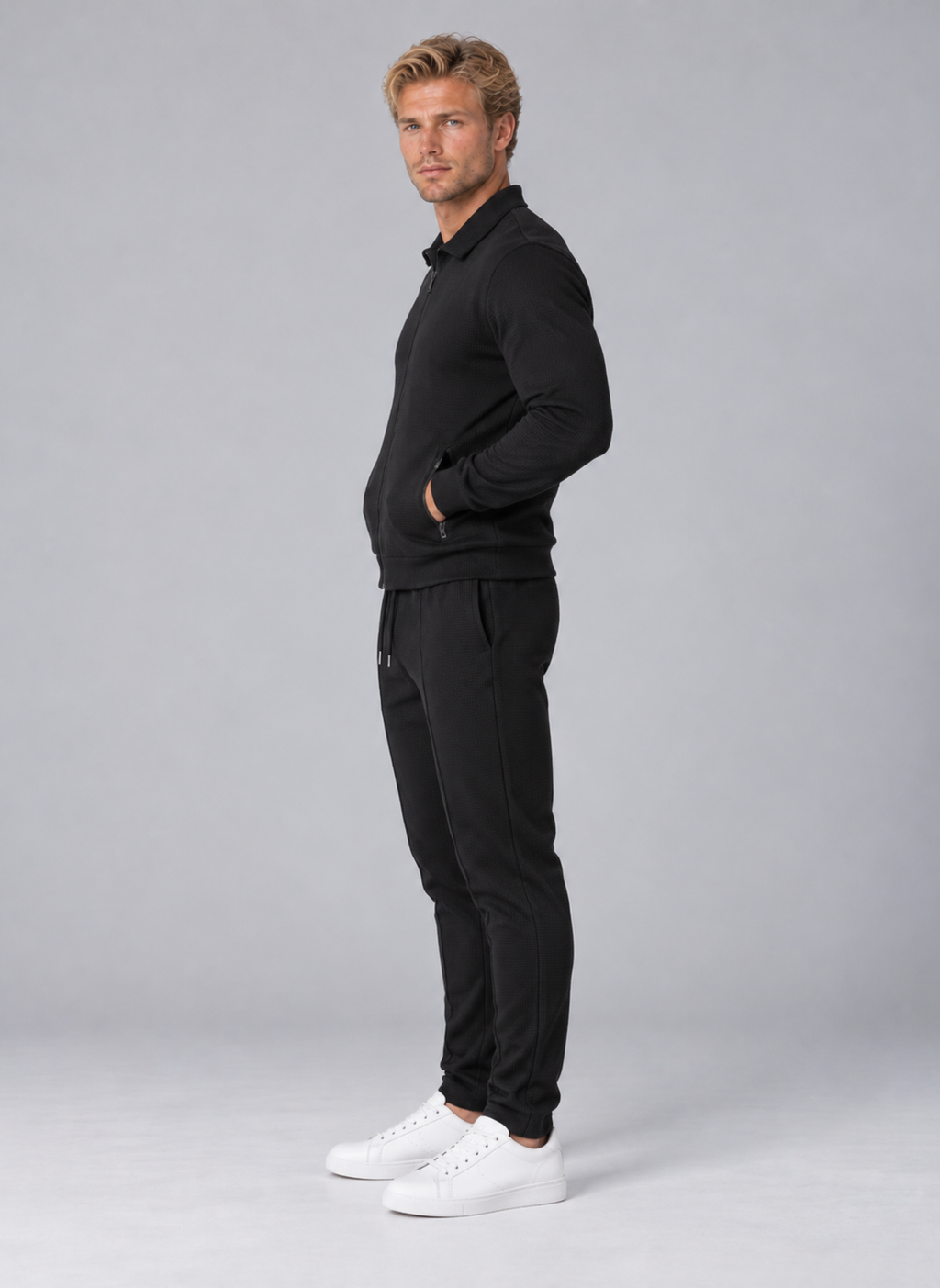 Tracksuit in Black