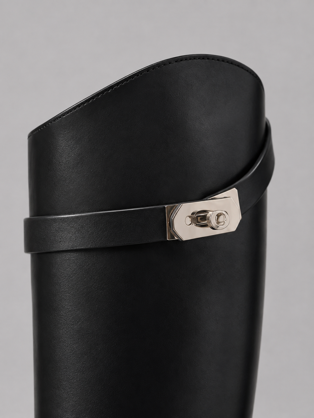 Riding Boots in Black