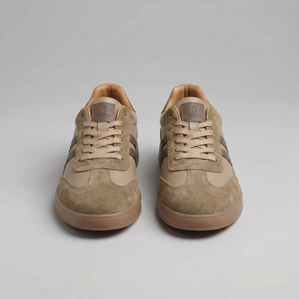 Sneakers in Brown
