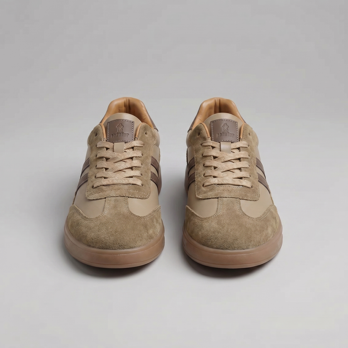 Sneakers in Brown