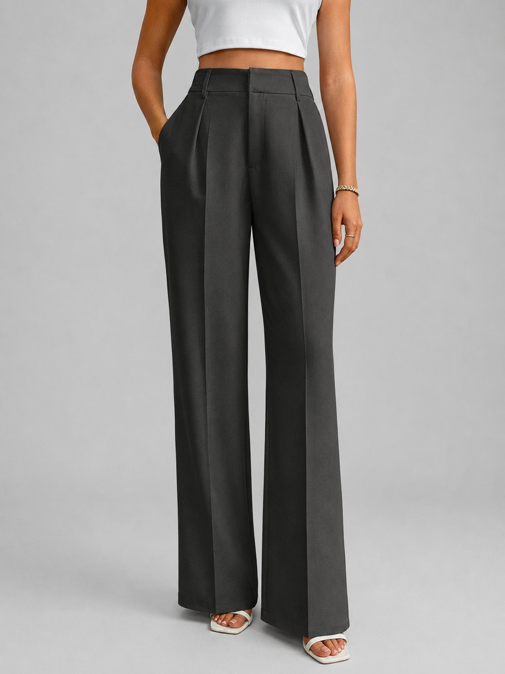 Pants in Dark Grey