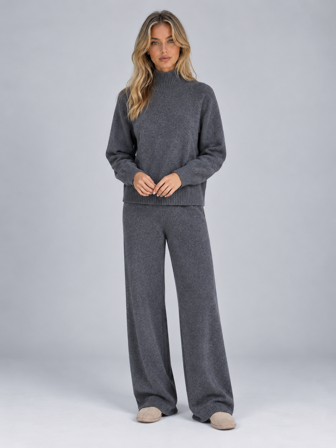 Turtleneck Sweater in Dark Grey