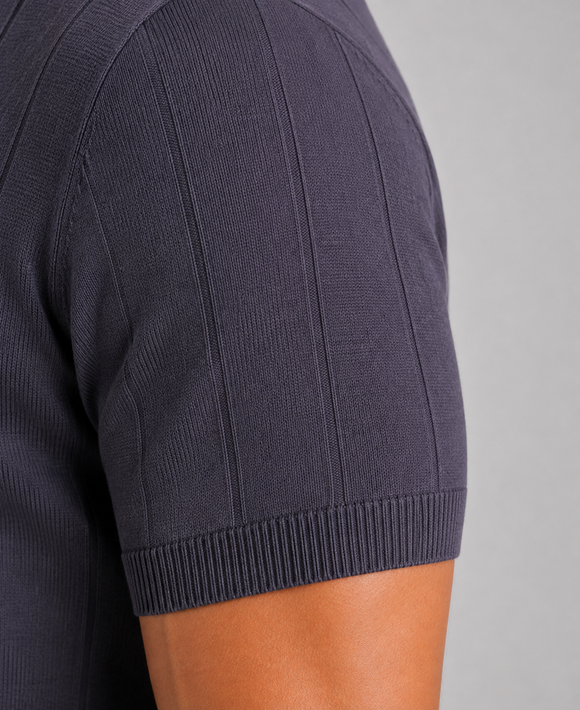 T-Shirt in Dark Grey