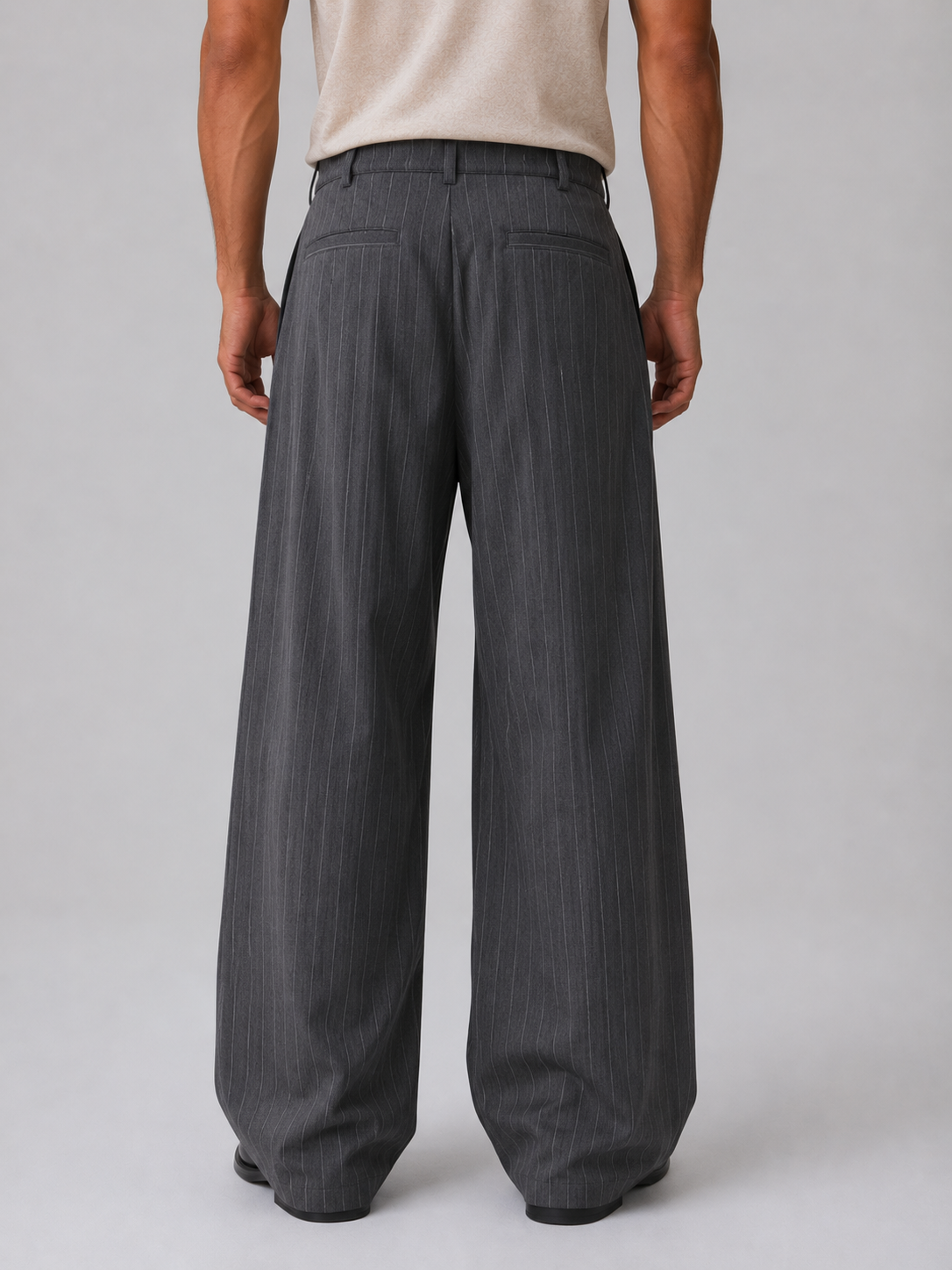 Pants in Grey