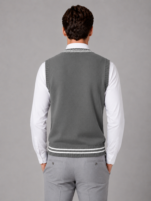 Sweater Vest in Grey