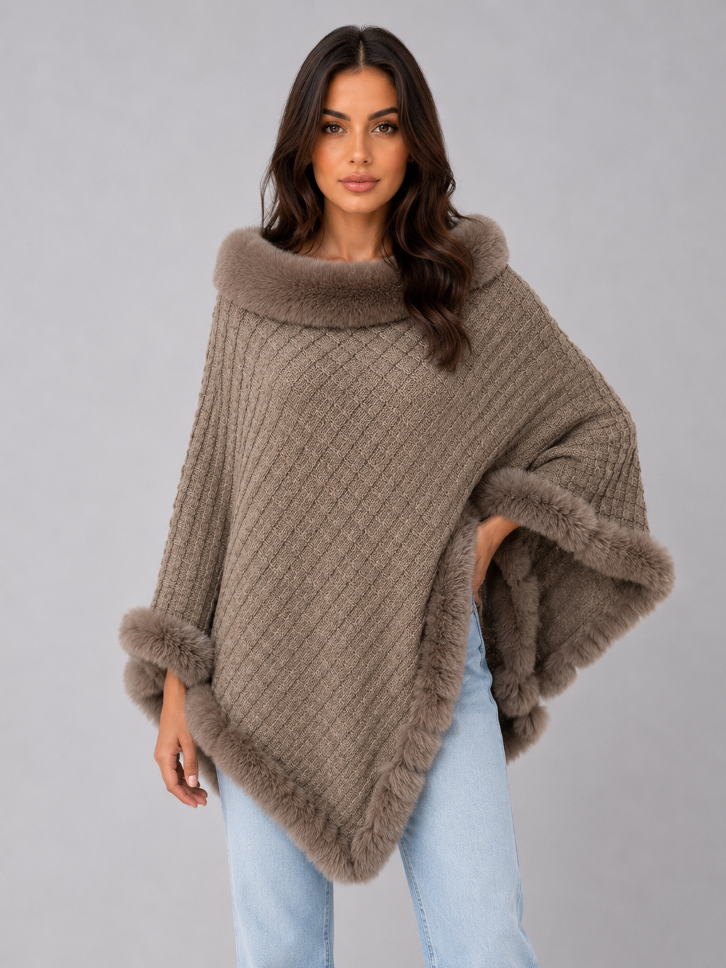 Cape Poncho in Khaki