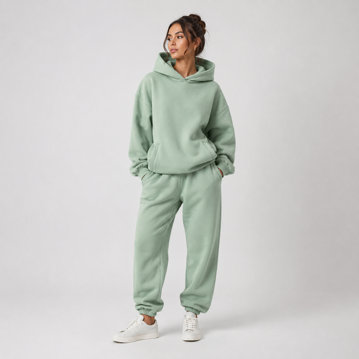 Hoodie in Light Green