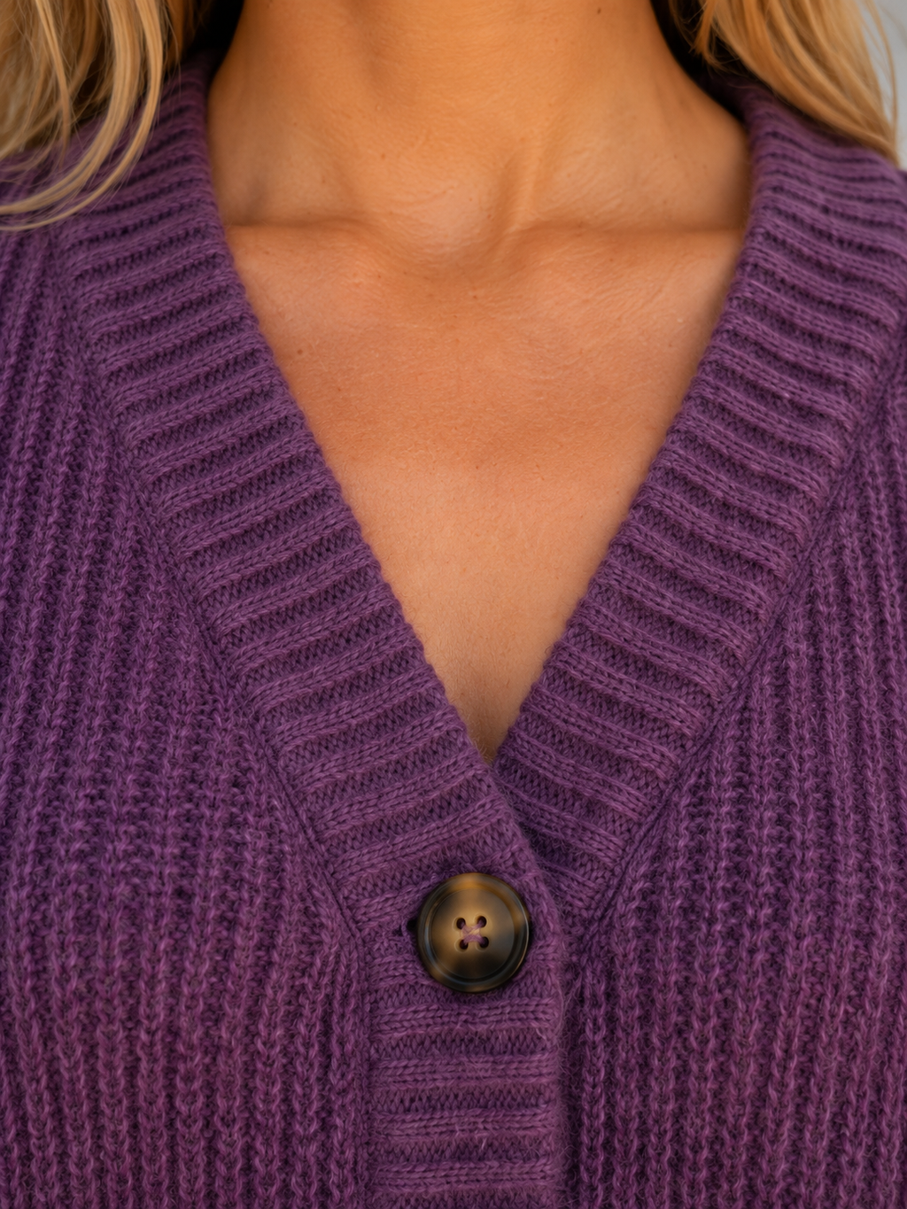 Cardigan in Purple