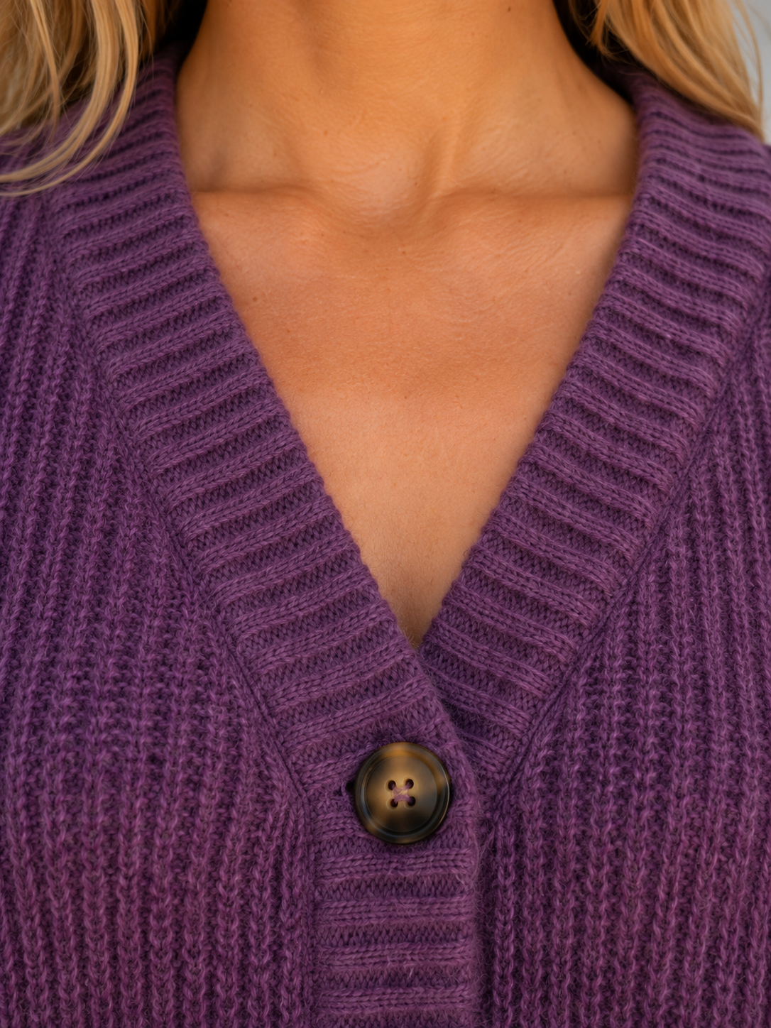 Cardigan in Purple