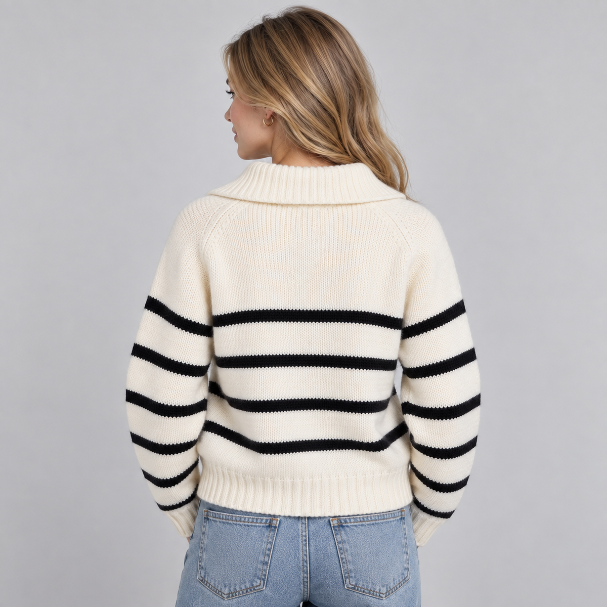 Sweater in White
