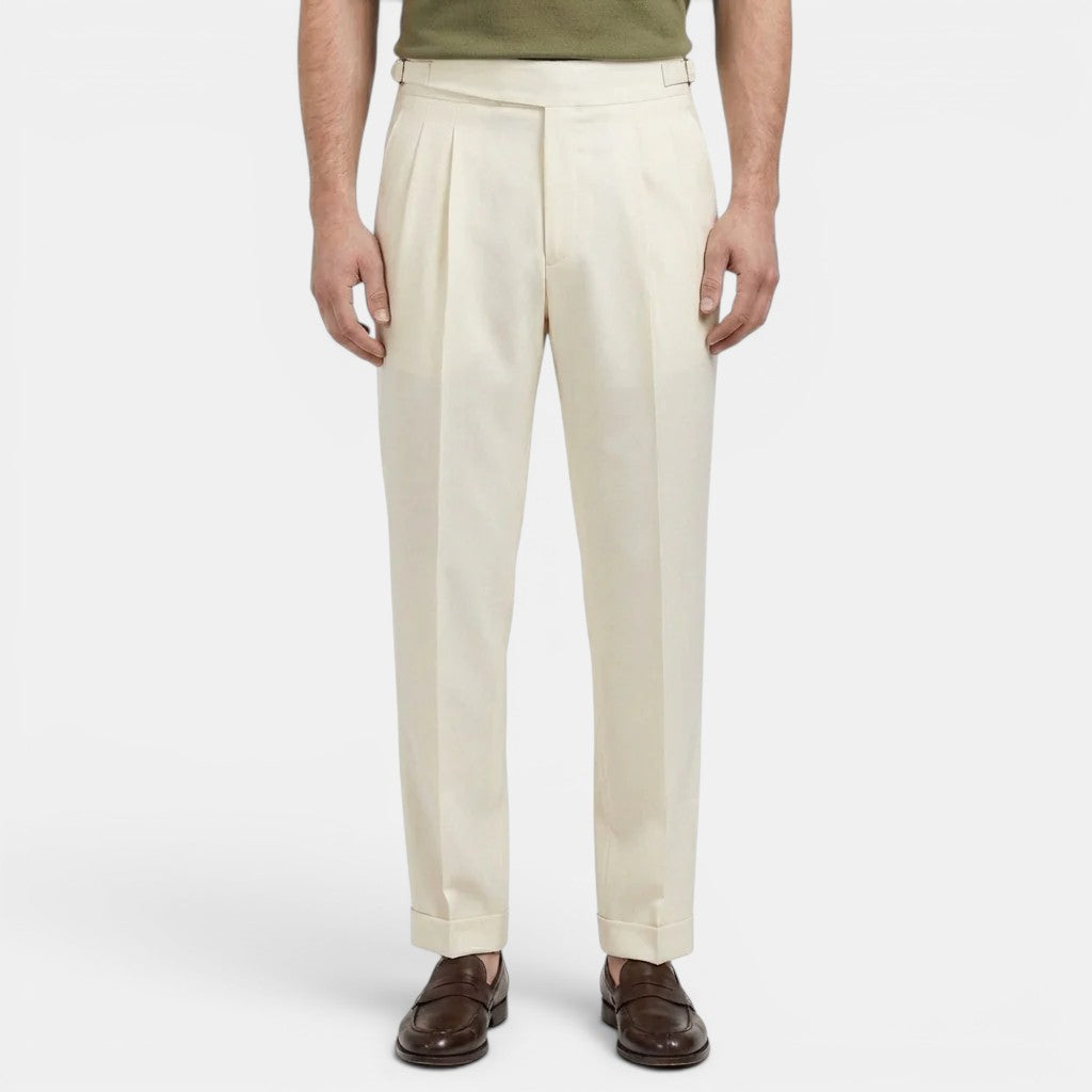 Pants in White