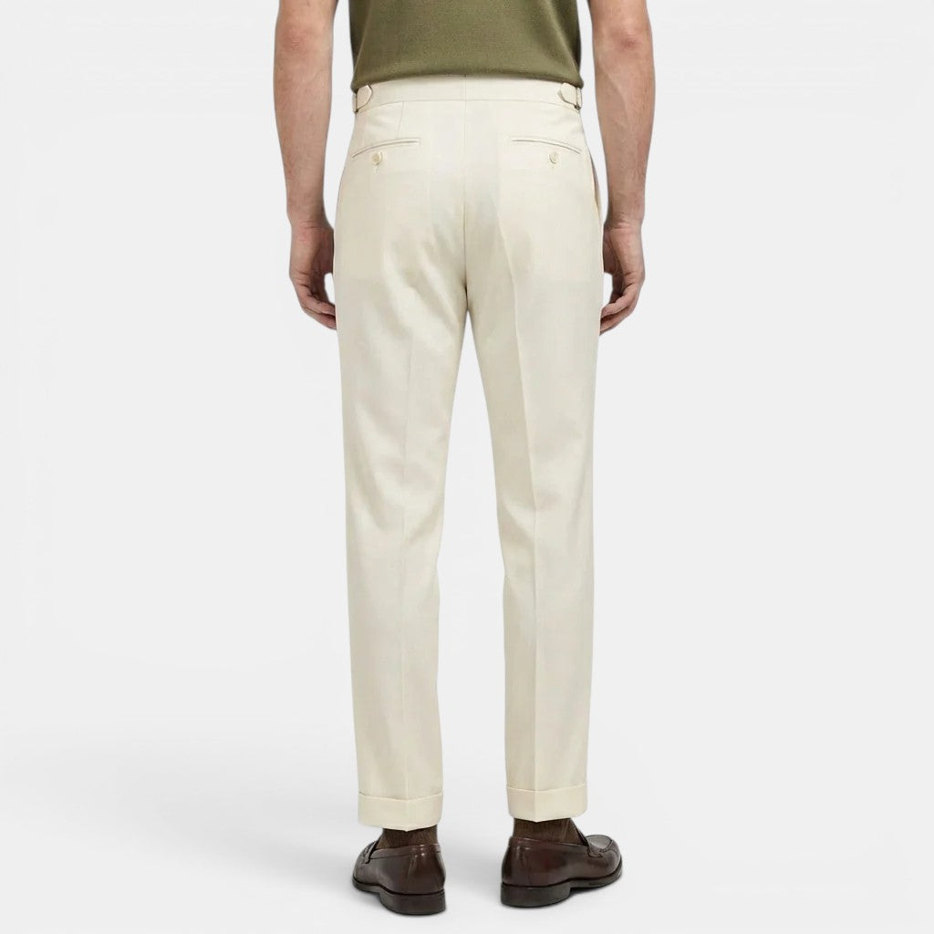 Pants in White