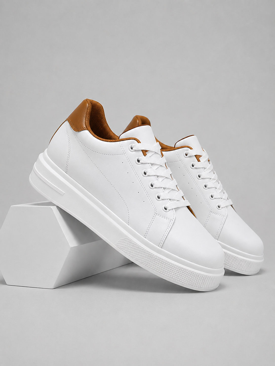 Sneakers in White & Brown